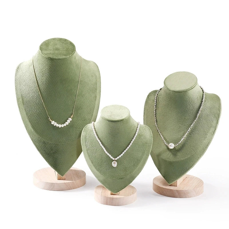 Hollywood Velvet Necklace Bust