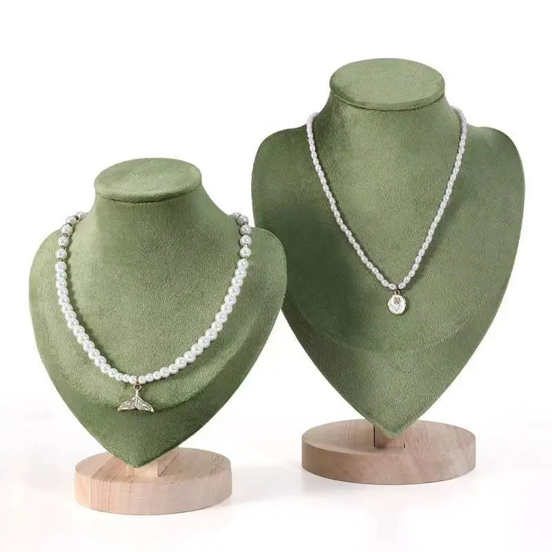 Hollywood Velvet Necklace Bust